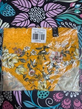 torrid Yellow Floral Lace Trim Hipster Panty